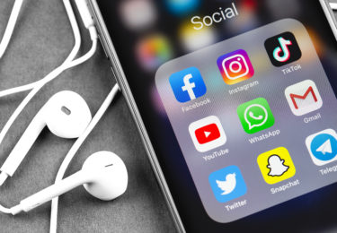 Pourquoi utiliser les leviers SEA de Twitter, Snapchat et TikTok ?