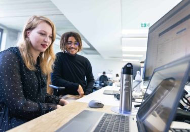 Métiers du numérique qui recrutent en 2026 | Formations adaptées