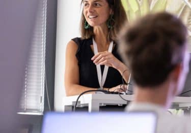 Pourquoi opter pour un Mastère en contrat d’apprentissage ou de professionnalisation ?