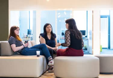 Pourquoi se former aux métiers du numérique dès la sortie du lycée ?